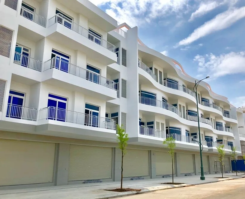 Cửa cuốn Austdoor khe thoáng E48i