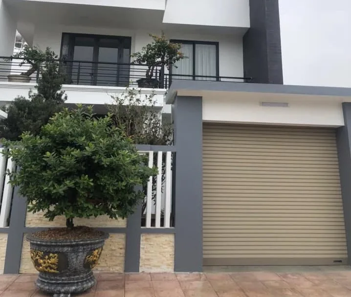 Cửa cuốn Austdoor khe thoáng E70