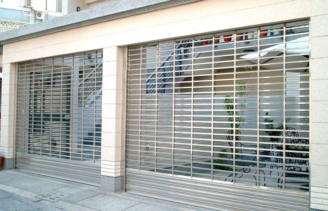 Cửa khớp thoáng Inox AUSTGRILL 1