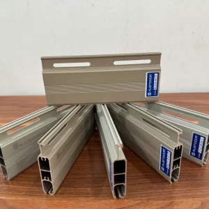 Cửa cuốn Austdoor khe thoáng E52i