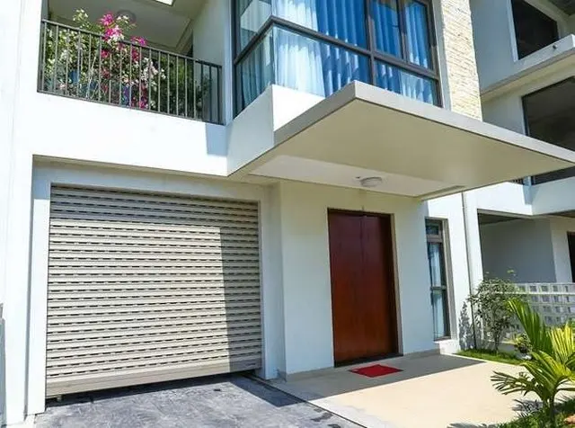 Cửa cuốn Austdoor Siêu thoáng C70